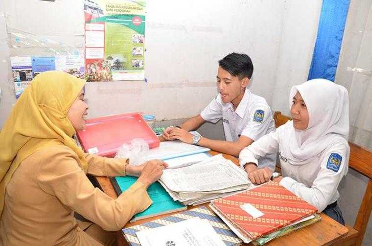 Optimalisasi Layanan Bimbingan Karir Di SMA: Dari Sekadar Informasi Menuju Kesiapan Kerja Nyata