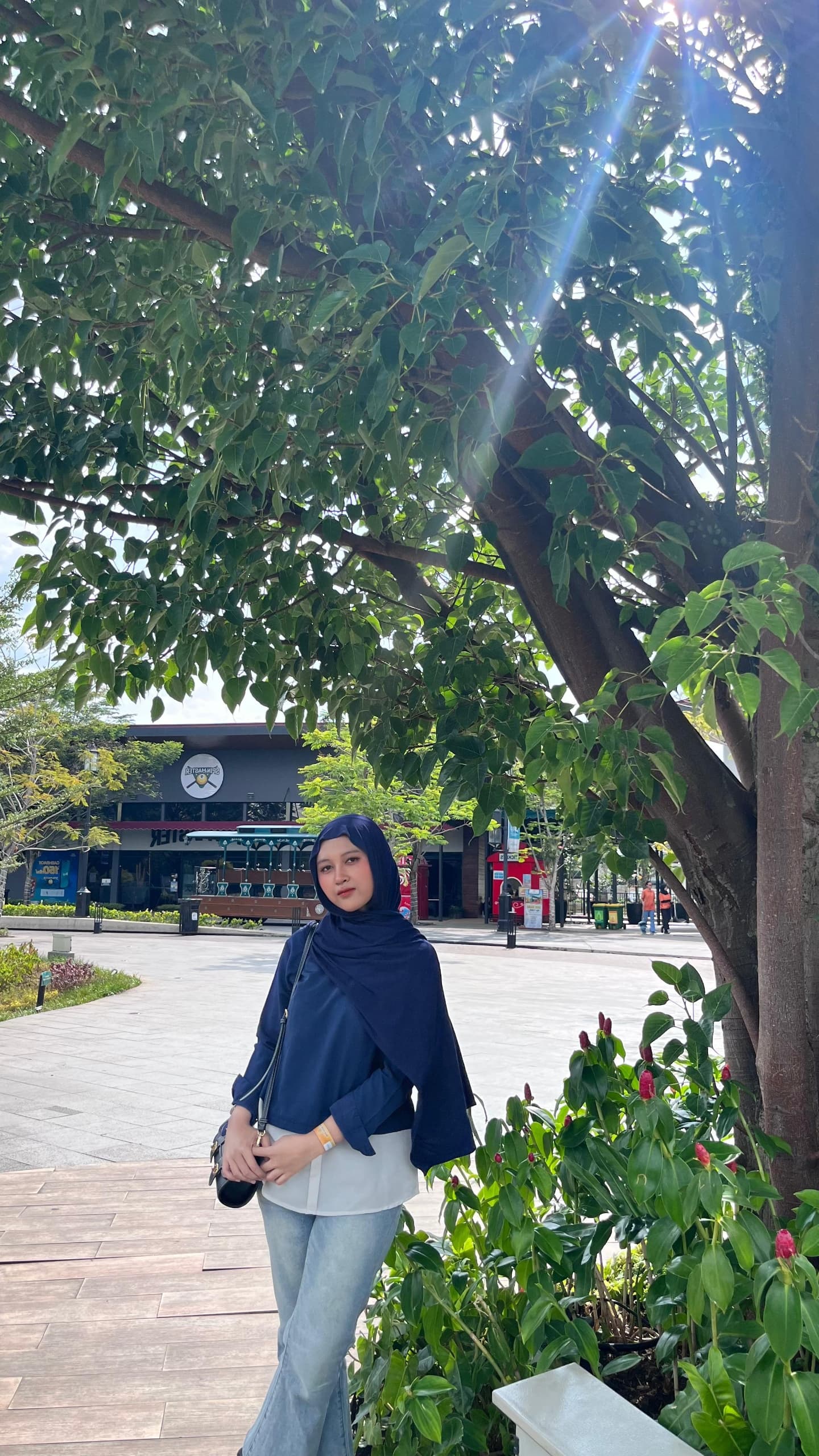 Sahabat dari Balik Pagar Sekolah